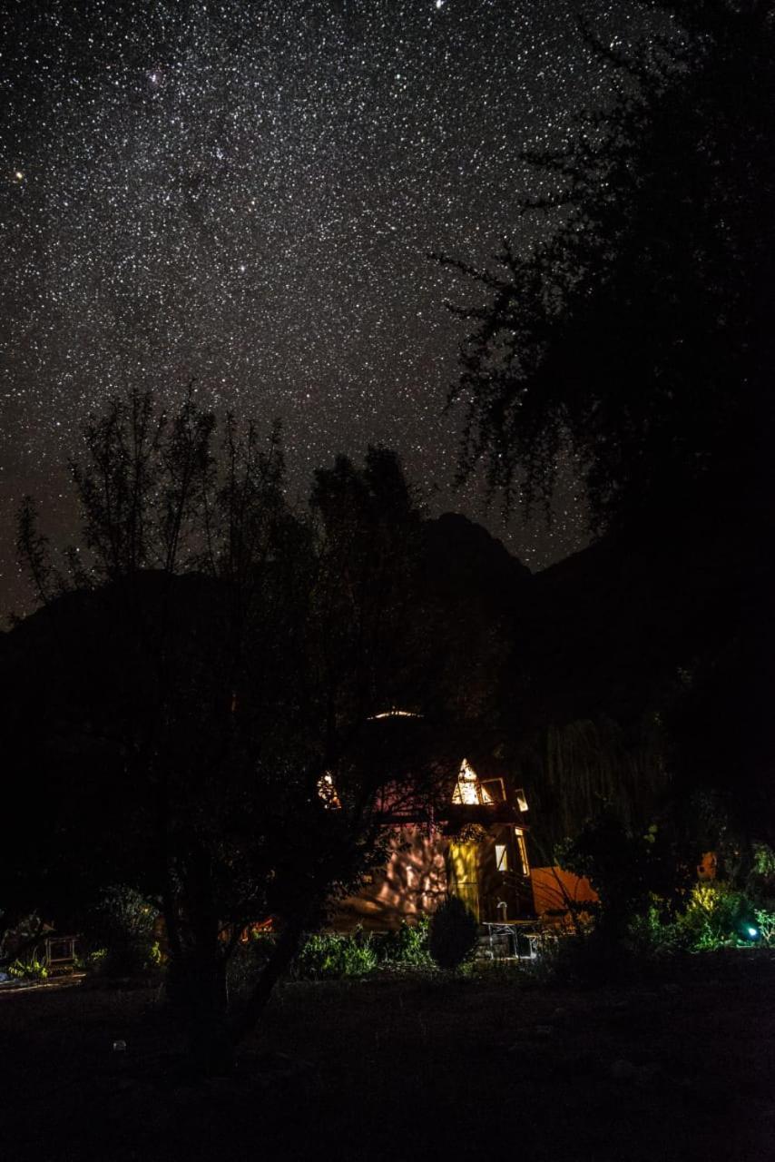 Los Duendes De Cochiguaz Exteriör bild